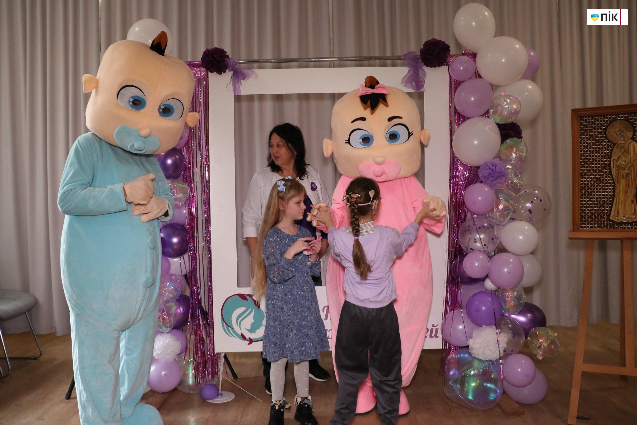 День "поспішайок" відзначили у Франківському обласному перинатальному центрі (ФОТОРЕПОРТАЖ) 26 577a3bdb 66d2 4126 ba2c 1dc0950fc746