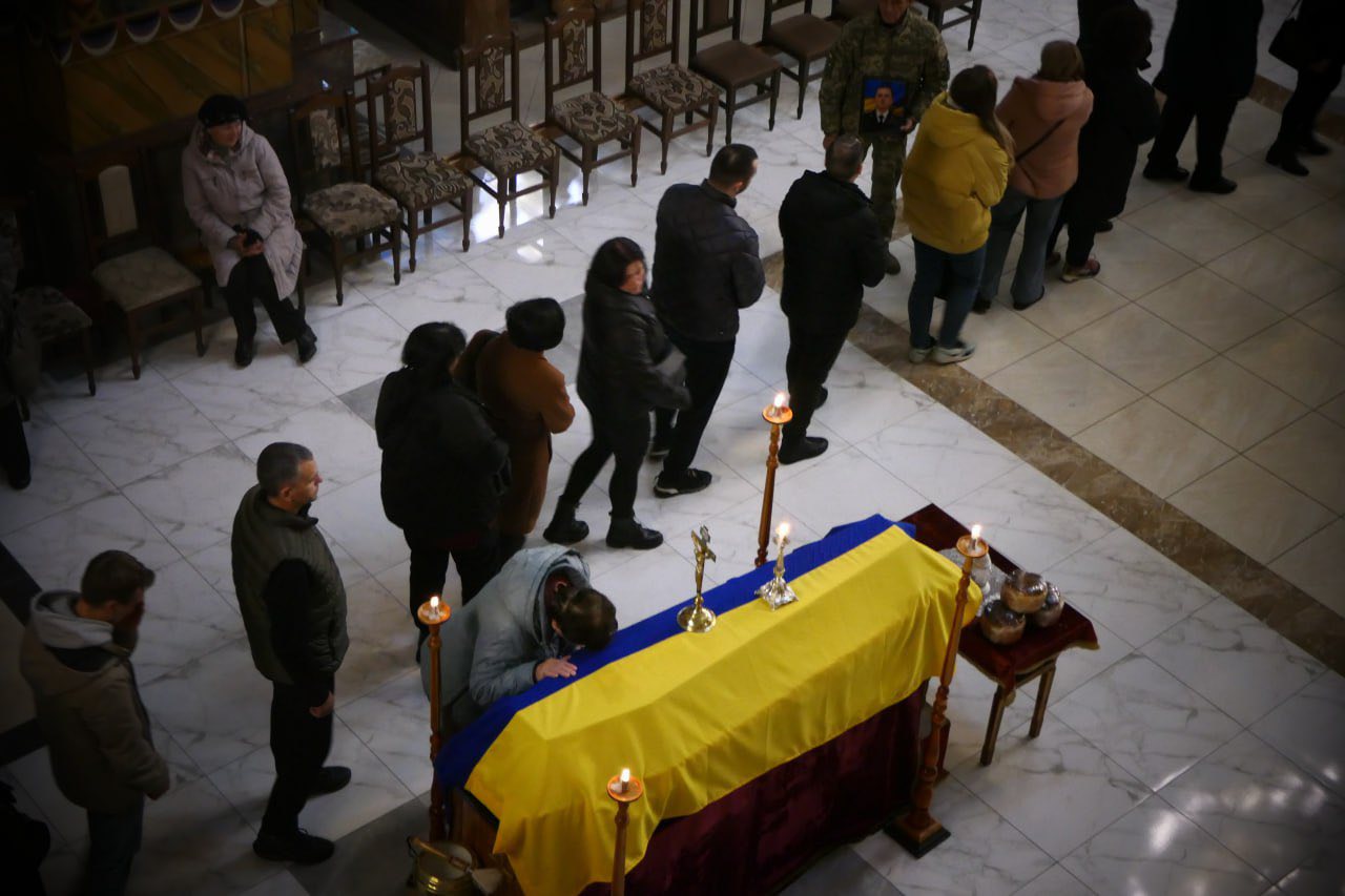 На Калущині попрощалися із 31-річним військовим Сергієм Дранутою (ФОТО) 7 579031188 872428948641940 8370105441874221370 n
