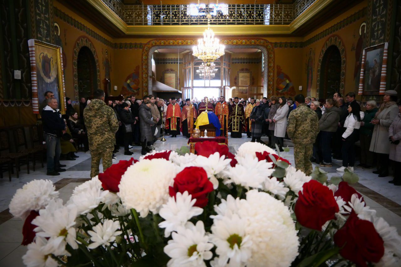 На Калущині попрощалися із 31-річним військовим Сергієм Дранутою (ФОТО) 6 579355282 872428588641976 4029335207027018819 n