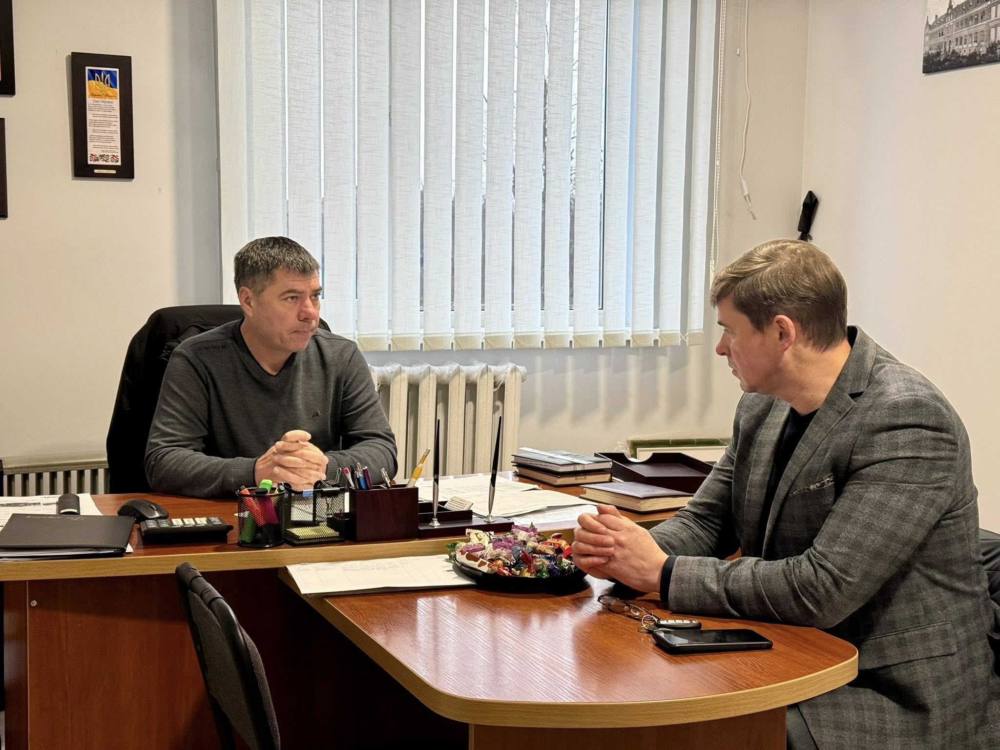 У Калуші виділили 2,4 млн грн на купівлю трьох нових тракторів для прибирання снігу 5 580187813 873027888582046 1340499156138938978 n