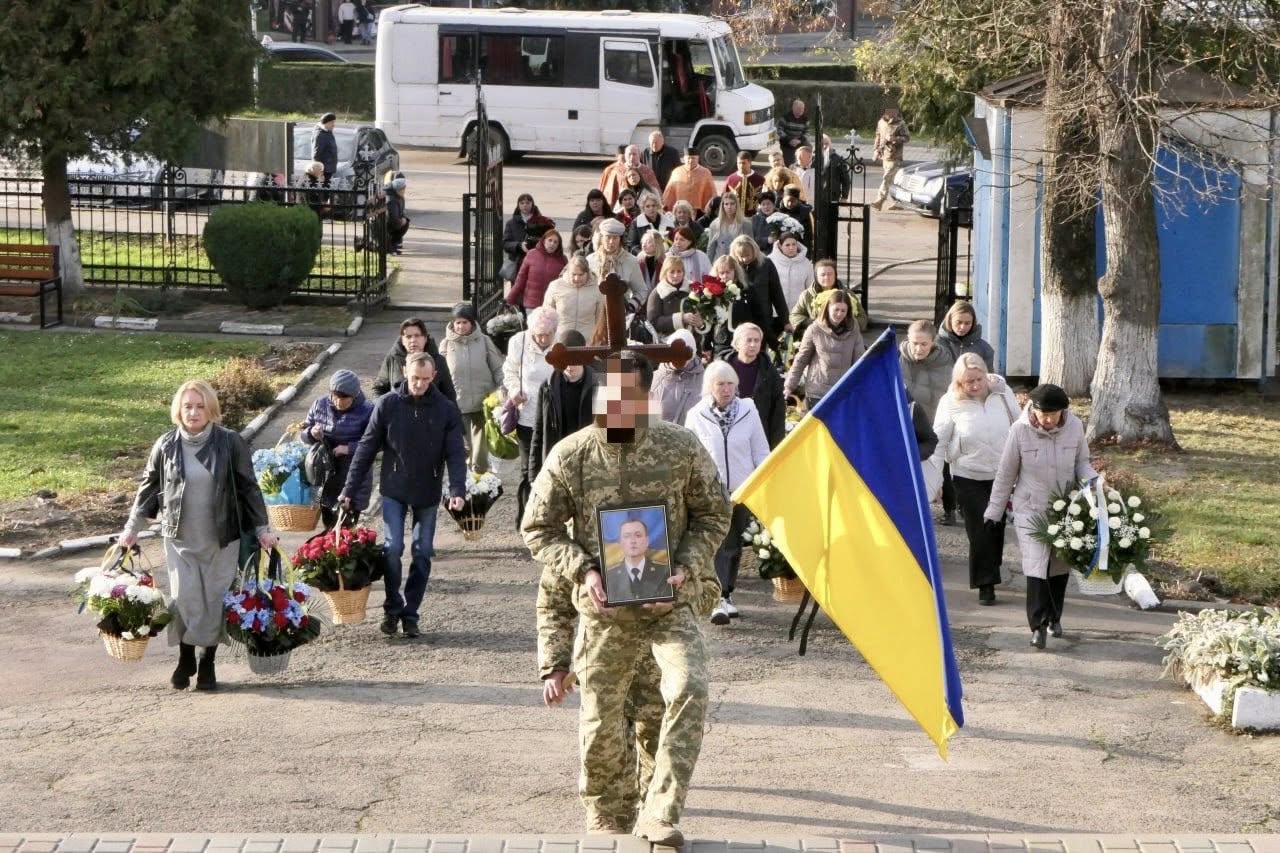На Калущині попрощалися із 31-річним військовим Сергієм Дранутою (ФОТО) 4 581045734 872429071975261 5528490006853111458 n