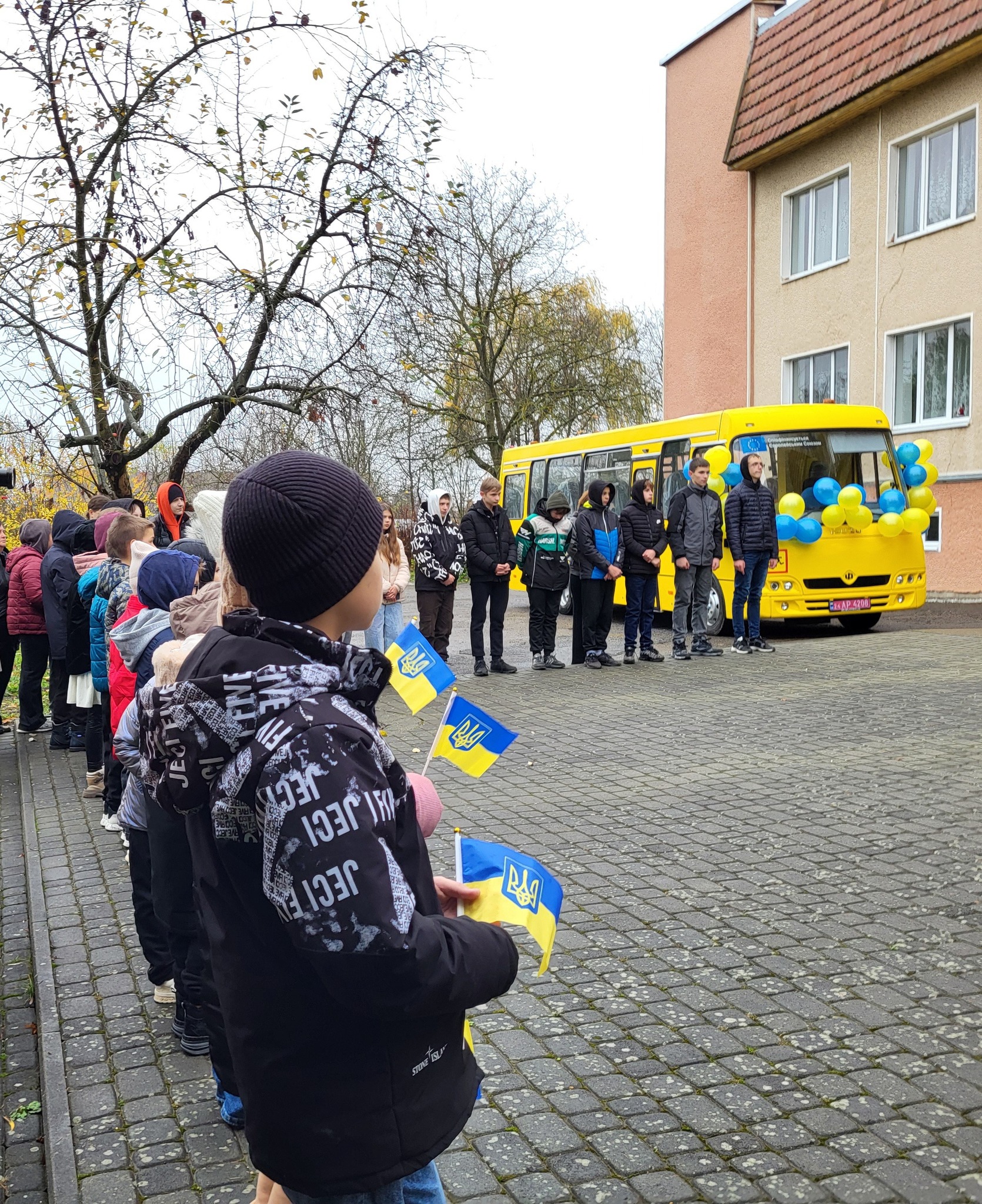 Бурштинська та Більшівцівська громаиди отримали нові шкільні автобуси (ФОТО) 3 581930139 1157464273239451 8372960821851509329 n