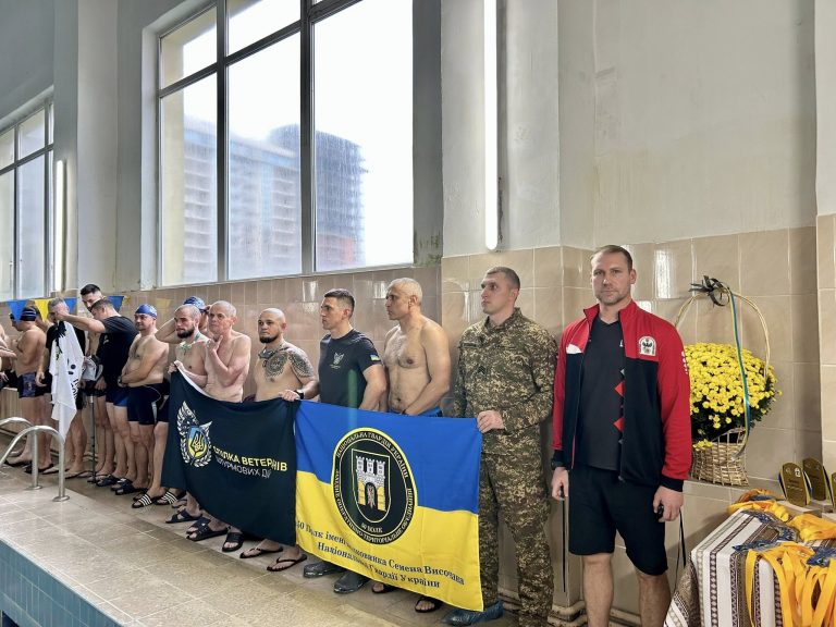 У Франківську провели чемпіонат міста з плавання для ветеранів (ФОТО) 11 У Франківську провели чемпіонат міста з плавання для ветеранів (ФОТО)