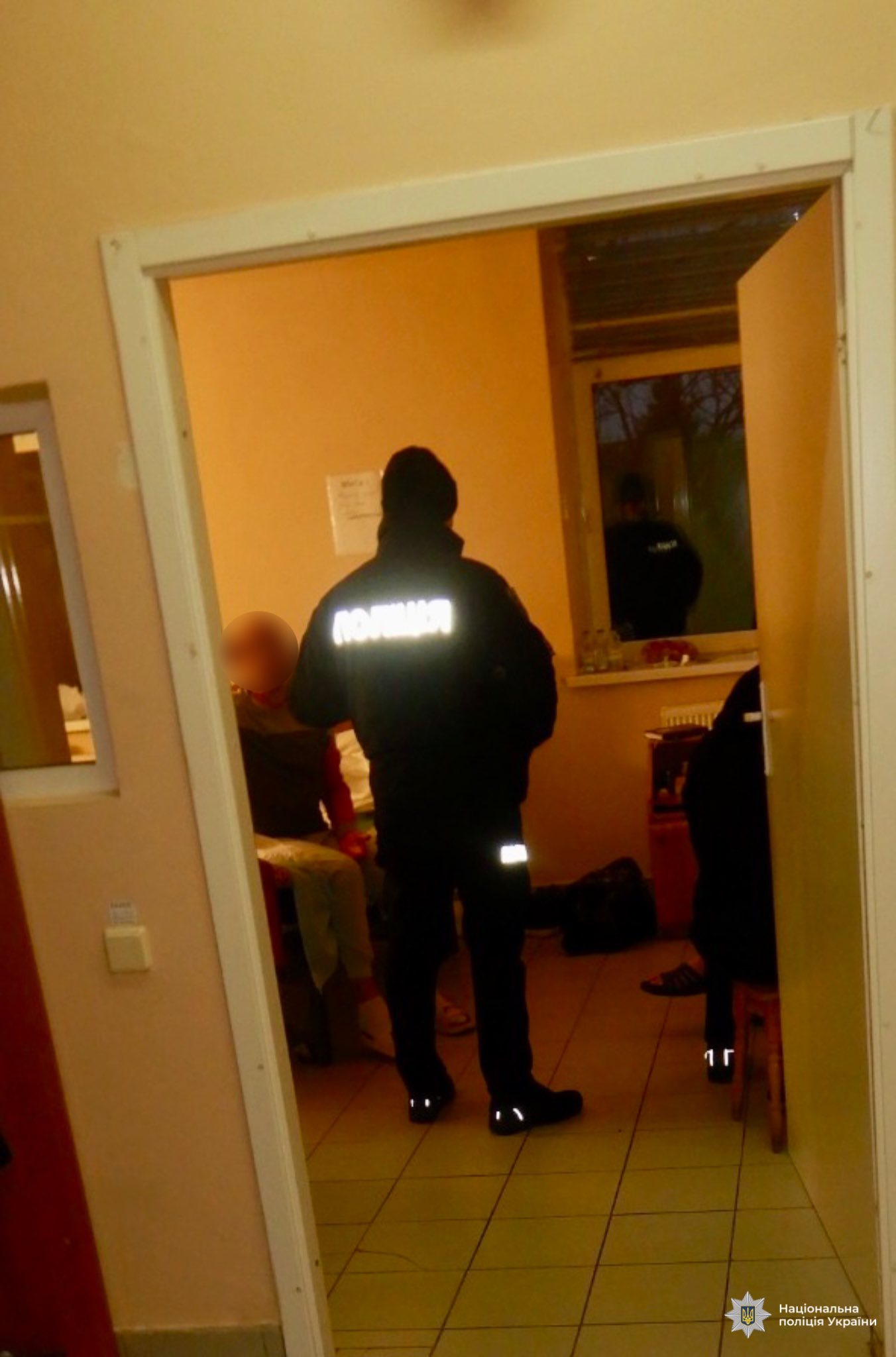 На Франківщині чоловік вчинив стрілянину в лікарні (ФОТО) 4 587326045 852619304078967 8226900525393756864 n