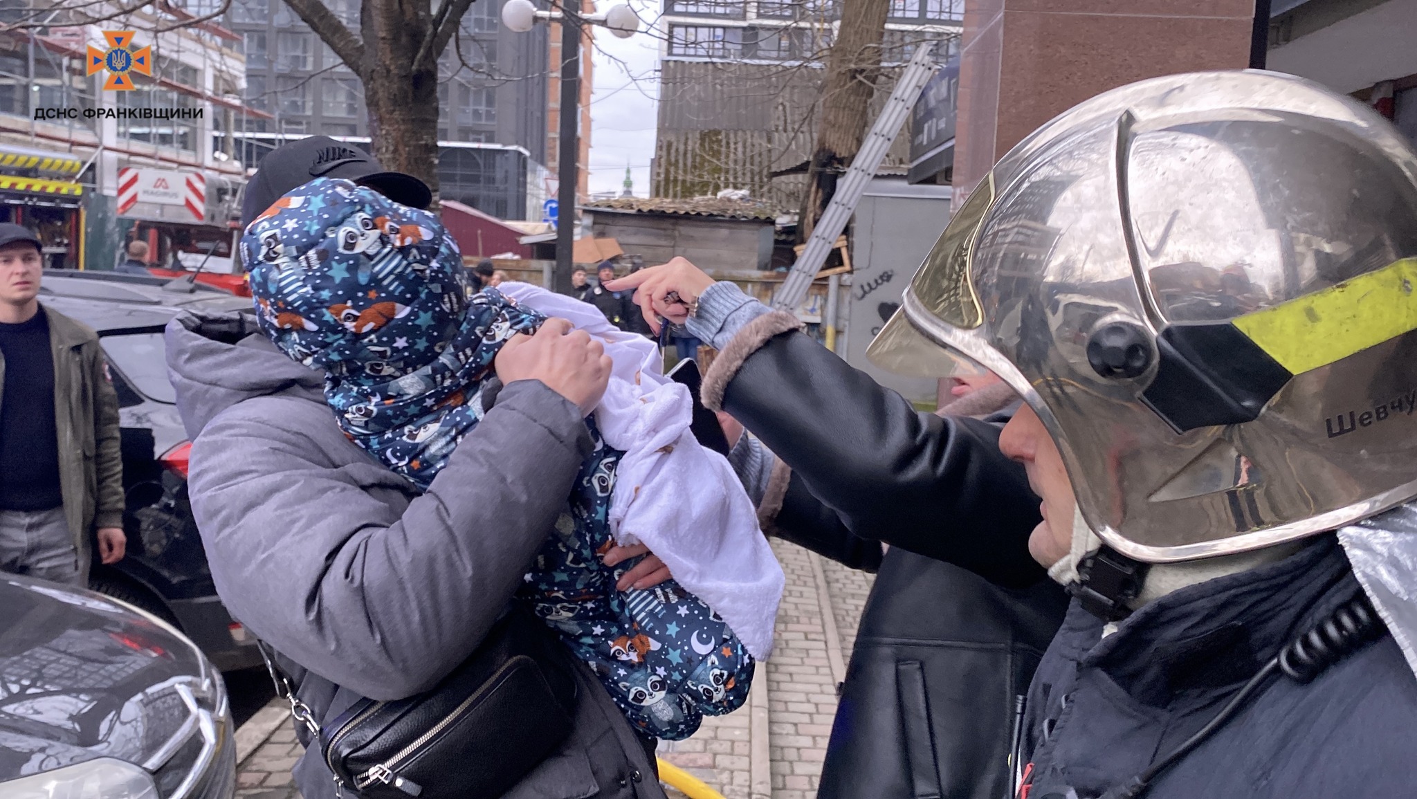 Евакуювали сім людей, одну дитину госпіталізували: подробиці пожежі у Франківську (ФОТО, ВІДЕО) 3 588309967 1149741480648547 670227793976080842 n