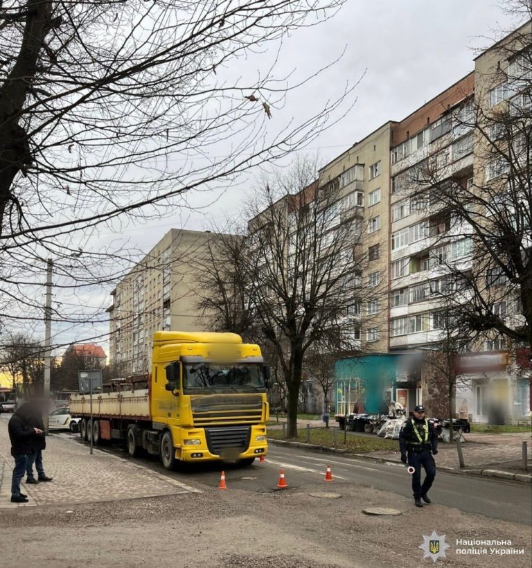 Чоловік, на якого наїхала в Івано-Франківську вантажівка, помер у лікарні (ФОТО) 12 588379895 853535083987389 9053557905773937765 n