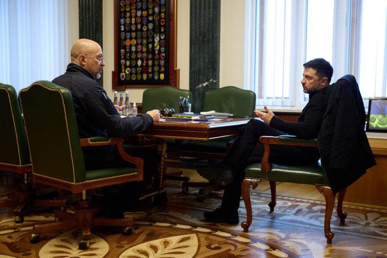 Зеленський анонсував оновлення плану оборони України: що відомо? 3 588772941 4085325301717815 6578089006360039172 n