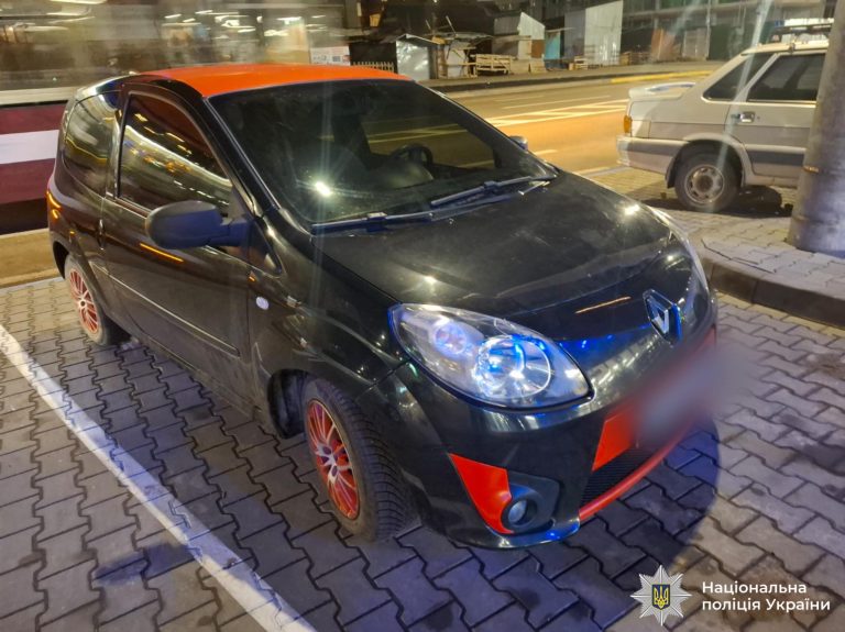 У Франківську автомобіль Renault наїхав на жінку (ФОТО) 11 589615755 853538260653738 4776919298615278273 n