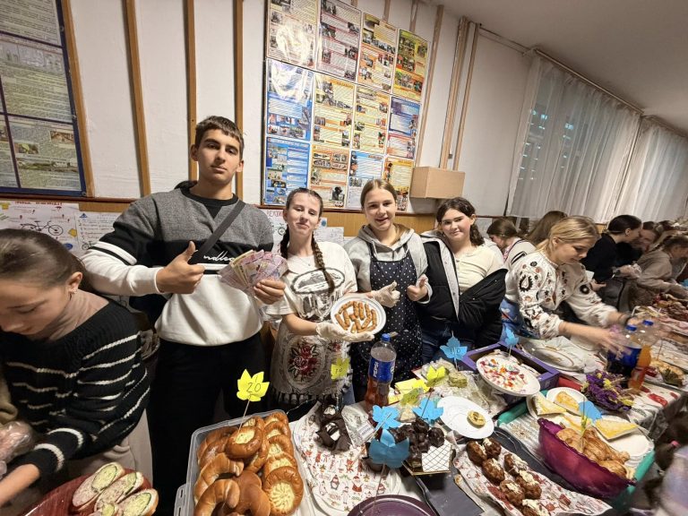 У Надвірнянському ліцеї відбувся благодійний ярмарок 1 590397087 1314592963826563 6112596862059830671 n