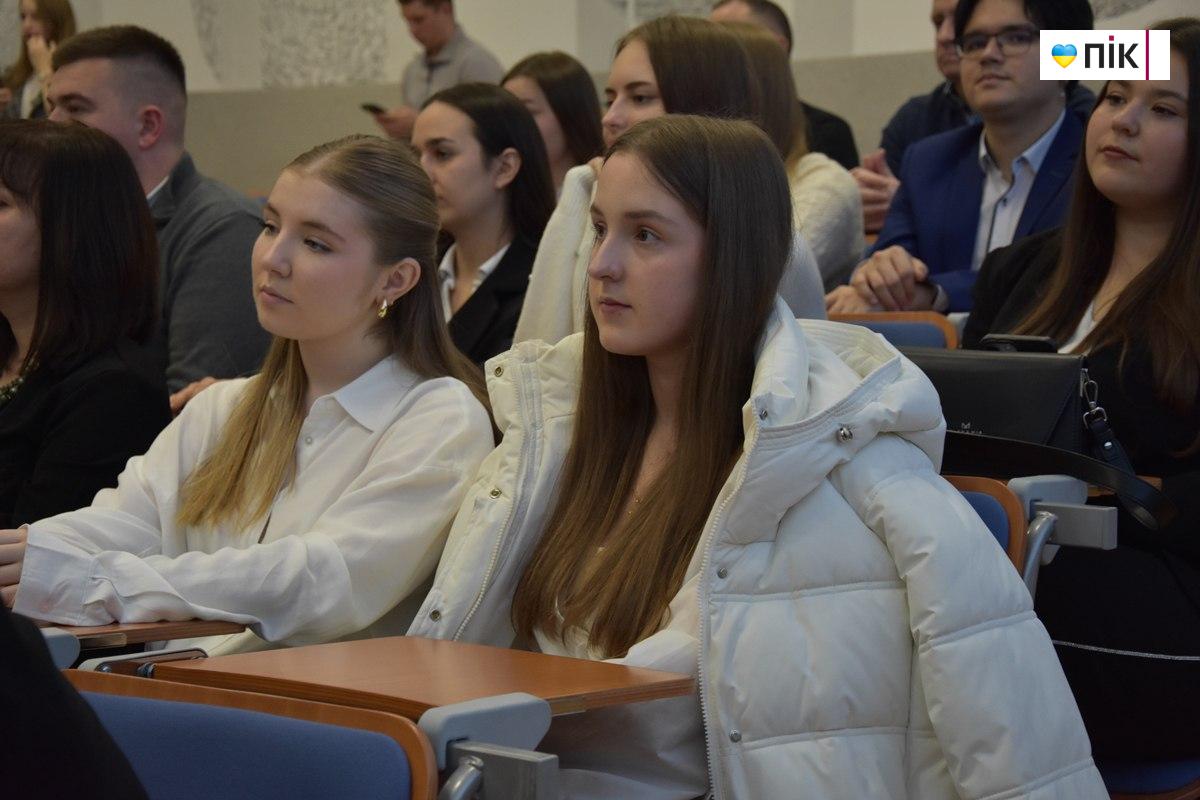 Карпатський університет оголосив про масштабний розвиток дуальної освіти (ФОТО) 12 7a7b5ca9 b7da 4790 a4ca f4fab037a9d6