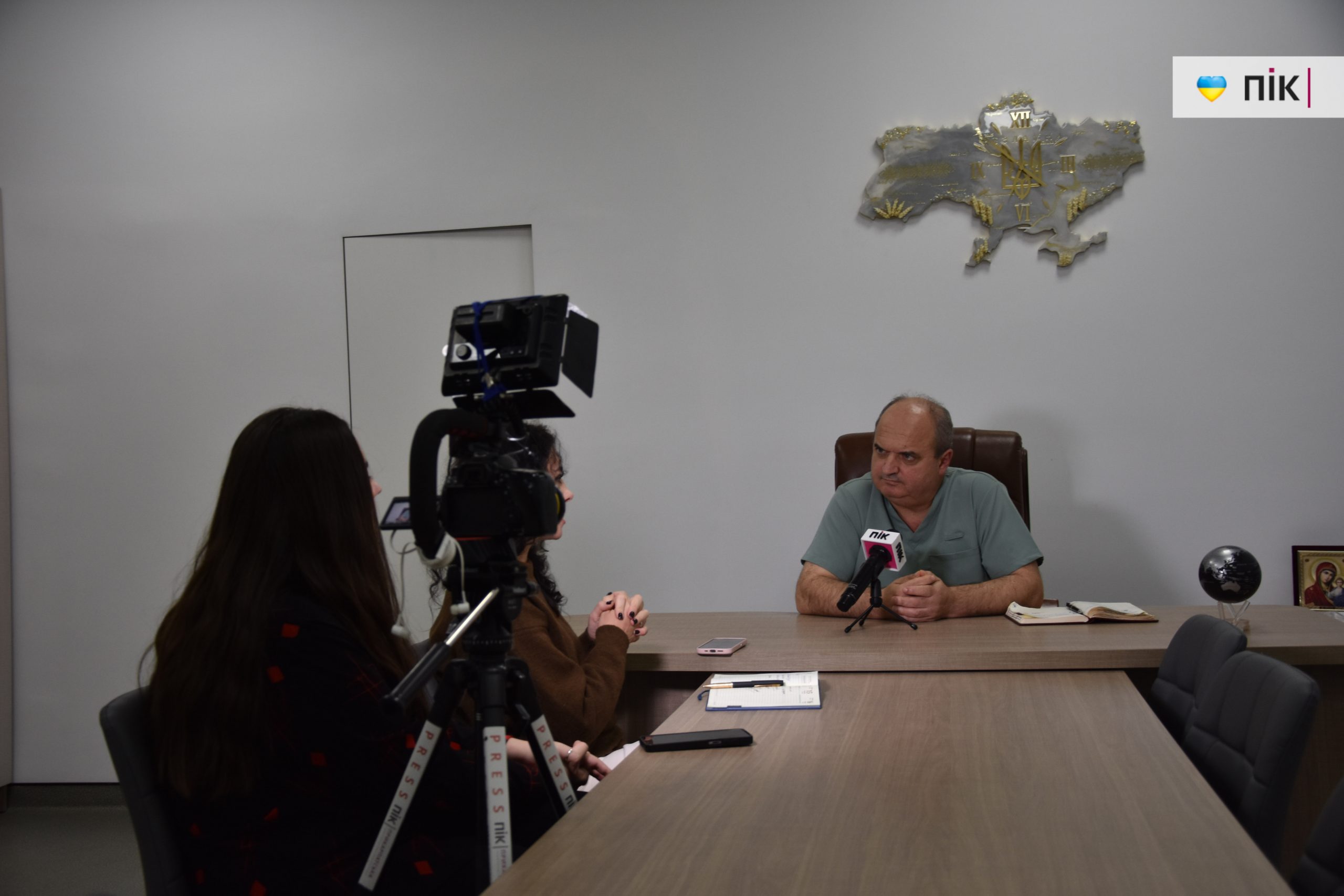 «Крихітні бійці»: як команда ОПЦ виходжує дітей від 500 грамів, - розповідає Юрій Павлушинський гендиректор обласного перинатального центру у Франківську 1 DSC 0852 1 scaled