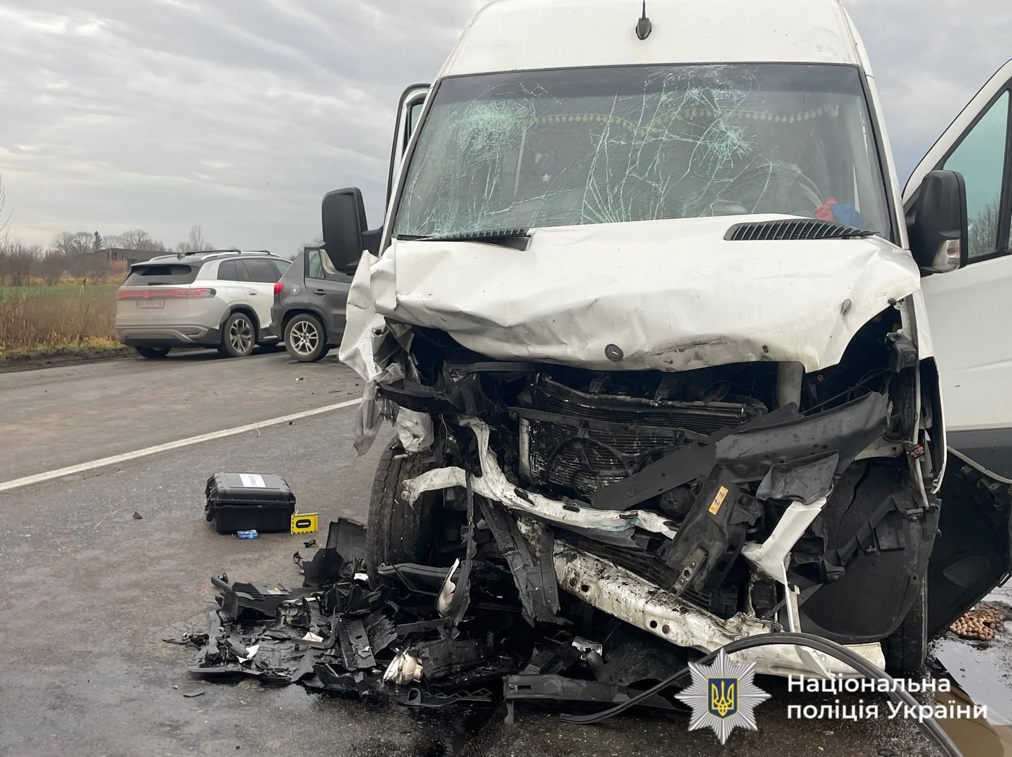 Одна людина загинула, вісім травмовані: подробиці смертельної ДТП на Прикарпатті 2 FB IMG 1763366077418