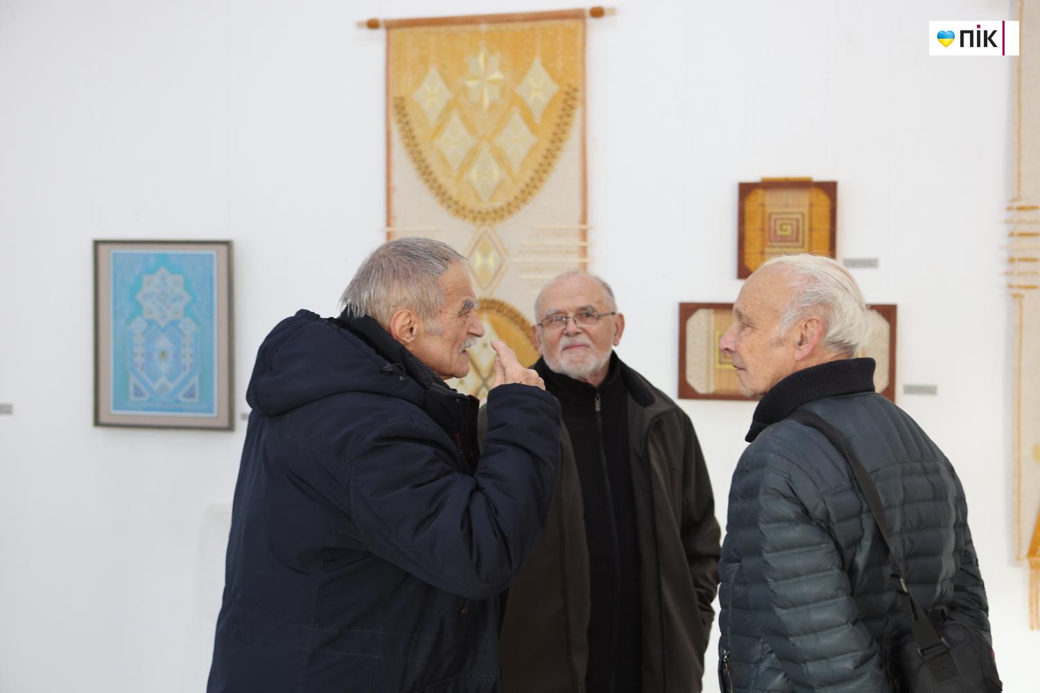 "Обереги землі нашої": у Франківську відкрили ретроспективну виставку Ольги Шулепи (ФОТО) 11 G71A0005 resize