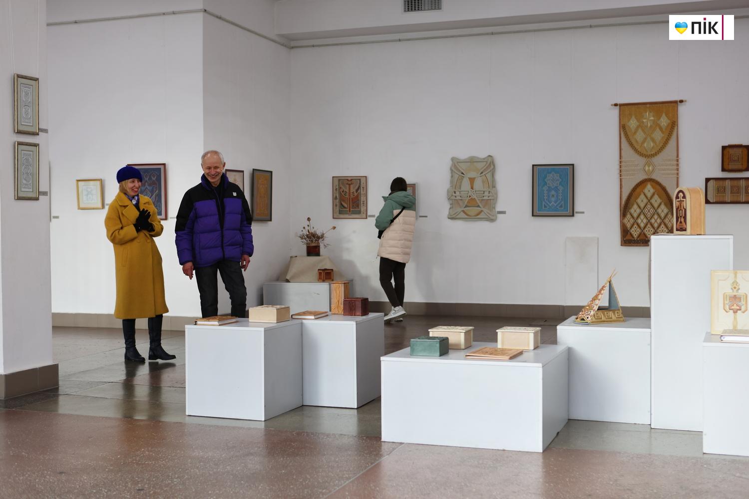 "Обереги землі нашої": у Франківську відкрили ретроспективну виставку Ольги Шулепи (ФОТО) 13 G71A0096 resize