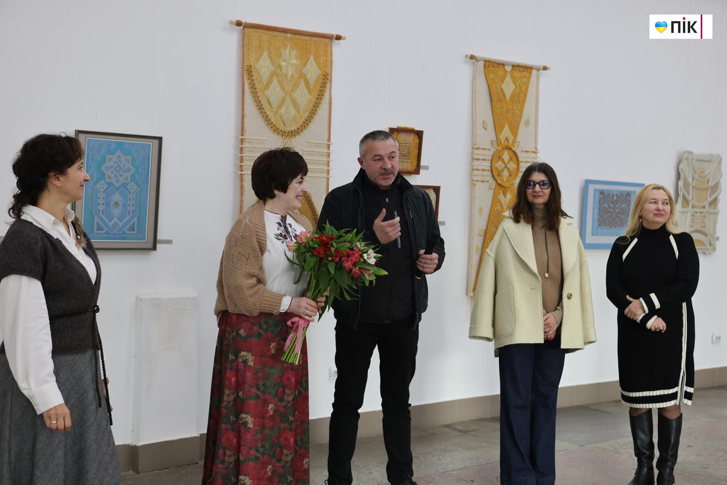 "Обереги землі нашої": у Франківську відкрили ретроспективну виставку Ольги Шулепи (ФОТО) 21 G71A0453 resize