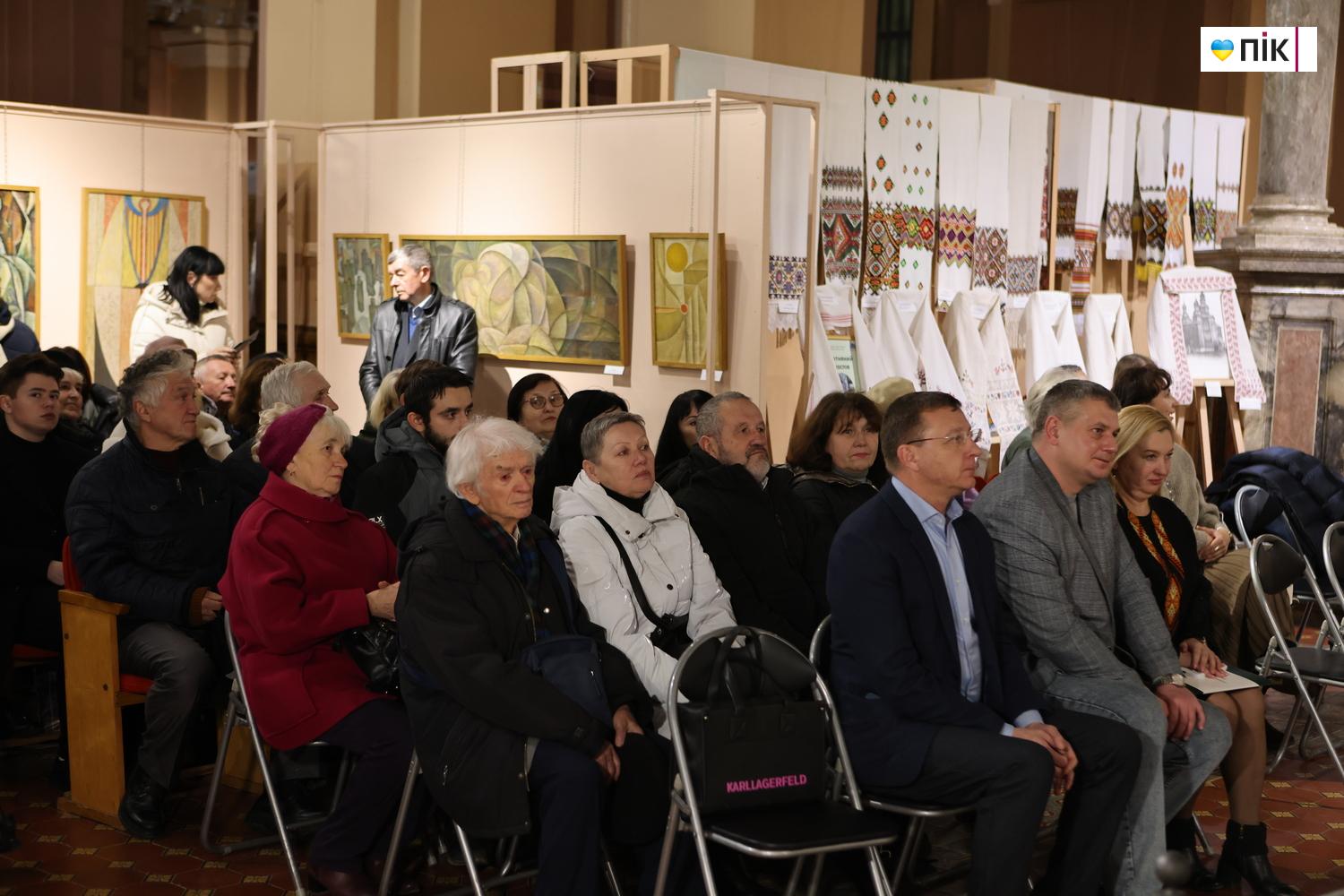 У Франківську презентували виставку до сторіччя Опанаса Заливахи (ФОТО) 23 G71A1477 resize