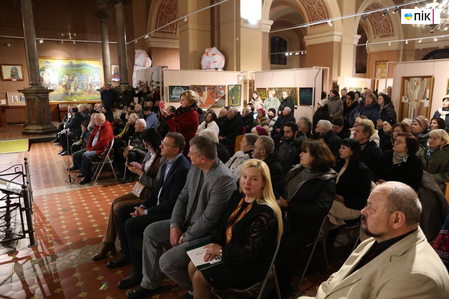 У Франківську презентували виставку до сторіччя Опанаса Заливахи (ФОТО) 9 G71A1690 resize