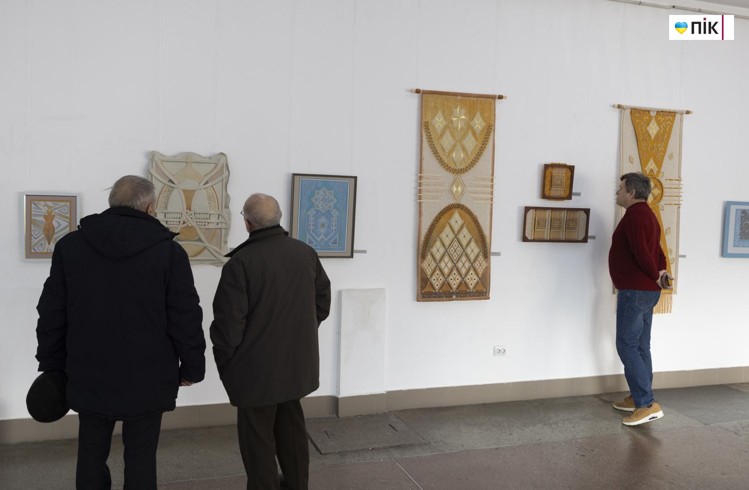 "Обереги землі нашої": у Франківську відкрили ретроспективну виставку Ольги Шулепи (ФОТО) 27 G71A9890 resize