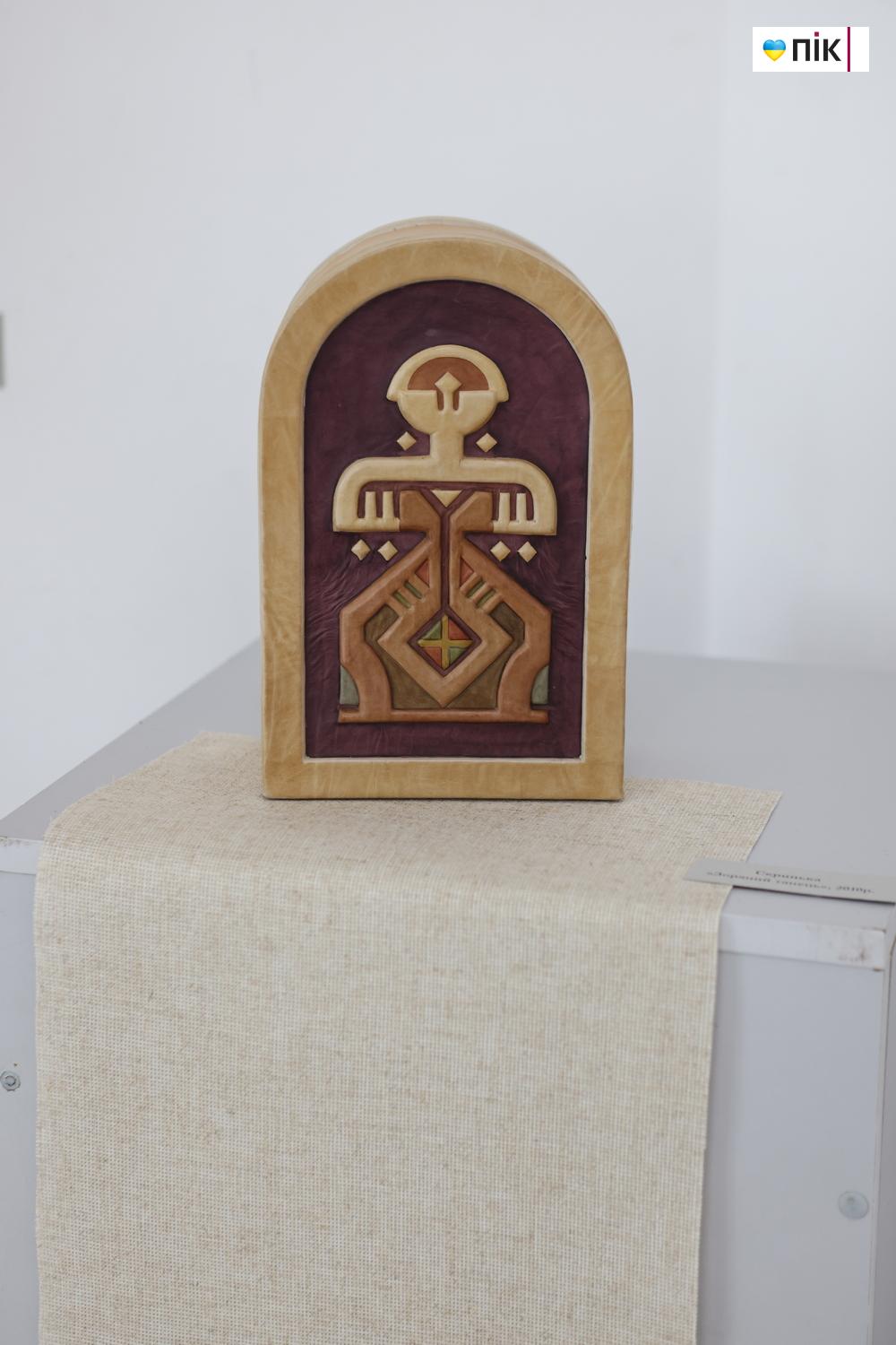 "Обереги землі нашої": у Франківську відкрили ретроспективну виставку Ольги Шулепи (ФОТО) 2 G71A9935 resize