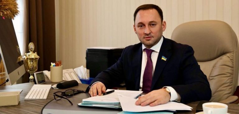 Gendirektor Harkivstandartmetrologiya Volodimir Velichko pishov na pidvishchennya 11 903x430 1