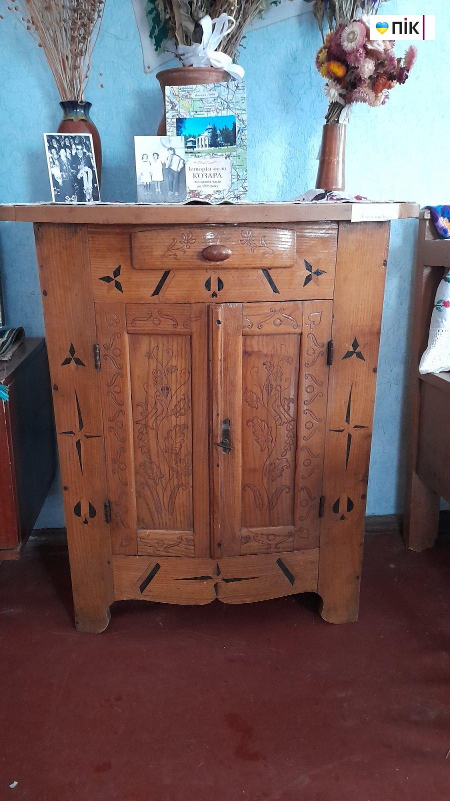 Зберегти своє українське: у селі Козарі відкрили «Хату-музей» (ФОТО) 13 IMG 8aa116e24fb99b11d9721319b7d5eca7 V