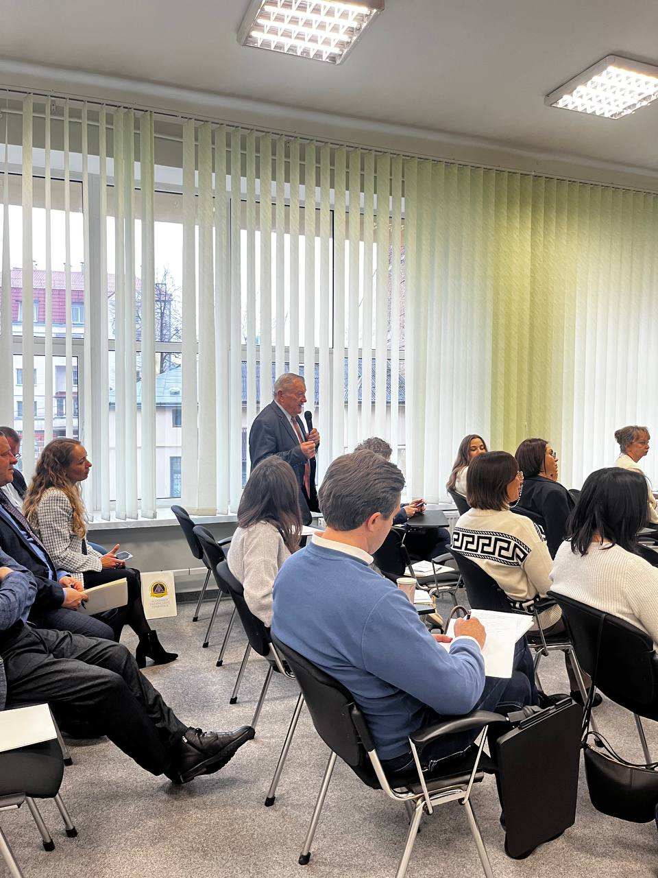 Карпатський національний університет імені Василя Стефаника став майданчиком для обговорення правового забезпечення та захисту прав громадян на безпечне довкілля в умовах євроінтеграції 4 IMG a9778a5785ac2e7db799b7a620876979 V