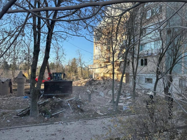 У Тернополі через атаку ворога пошкоджені будівлі і житлові будинки, є постраждалі (ДОПОВНЕНО) 6 IMG 20251119 102117 764