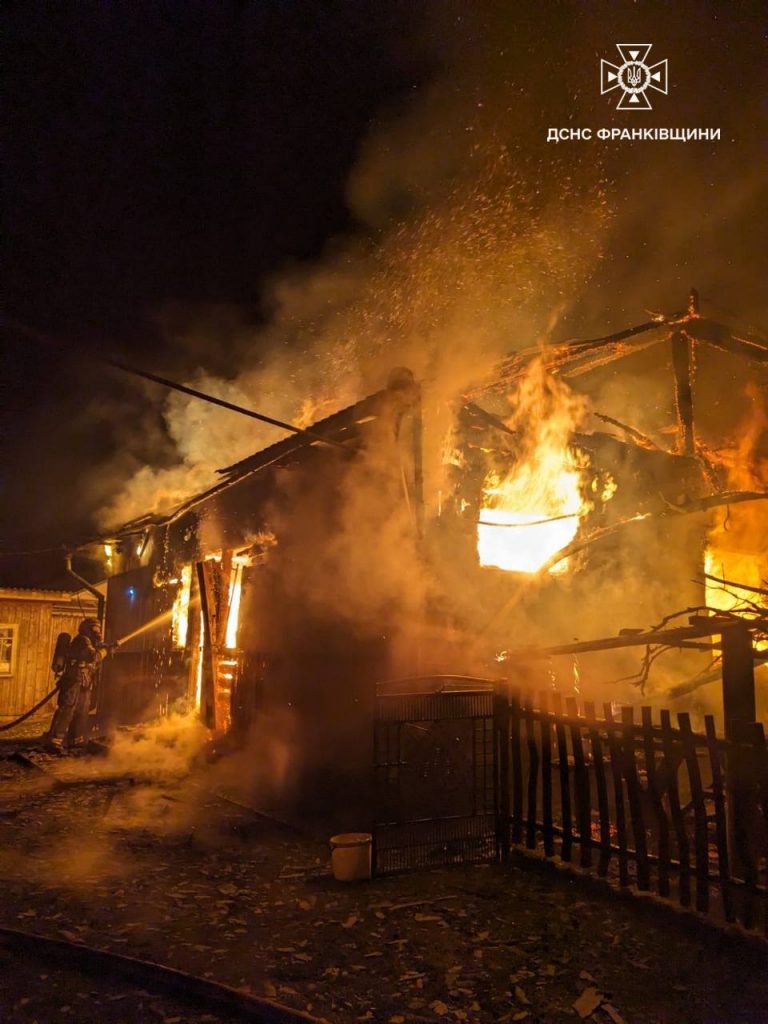 Тіло чоловіка знайшли на пожежі на Франківщині (ФОТО) 10 IMG 20251128 095730 575