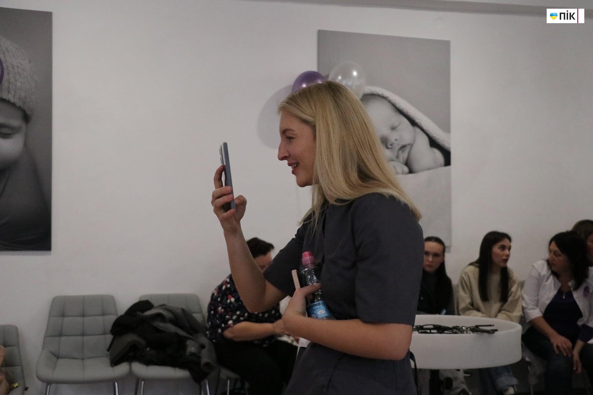 День "поспішайок" відзначили у Франківському обласному перинатальному центрі (ФОТОРЕПОРТАЖ) 15 a5640b11 7454 453a a099 301dc7903cd6