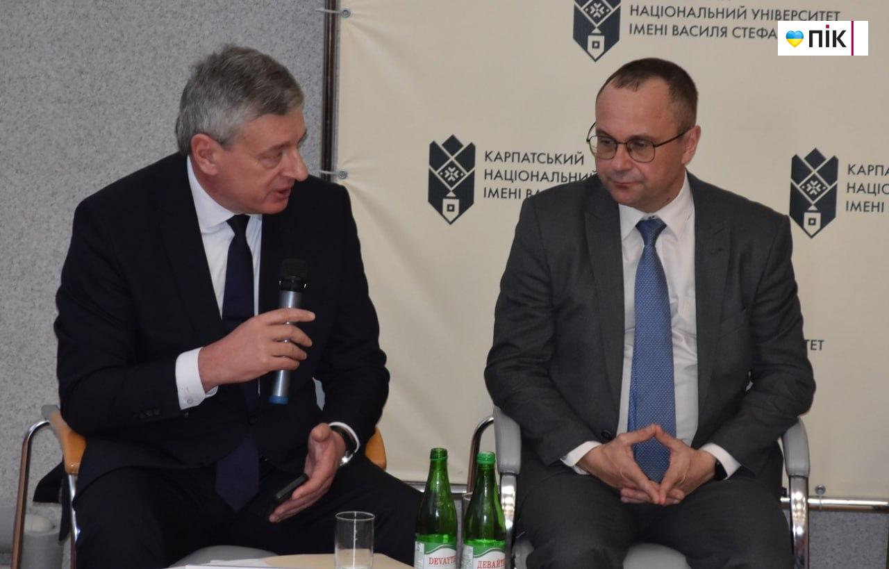 Карпатський університет оголосив про масштабний розвиток дуальної освіти (ФОТО) 22 b1814af8 a7ab 4f4a 814c a4a23019fa55