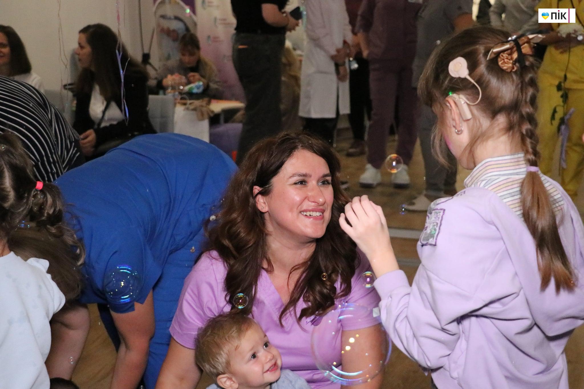 День "поспішайок" відзначили у Франківському обласному перинатальному центрі (ФОТОРЕПОРТАЖ) 10 c397d638 9cb1 4856 9975 ee0dcea8f591