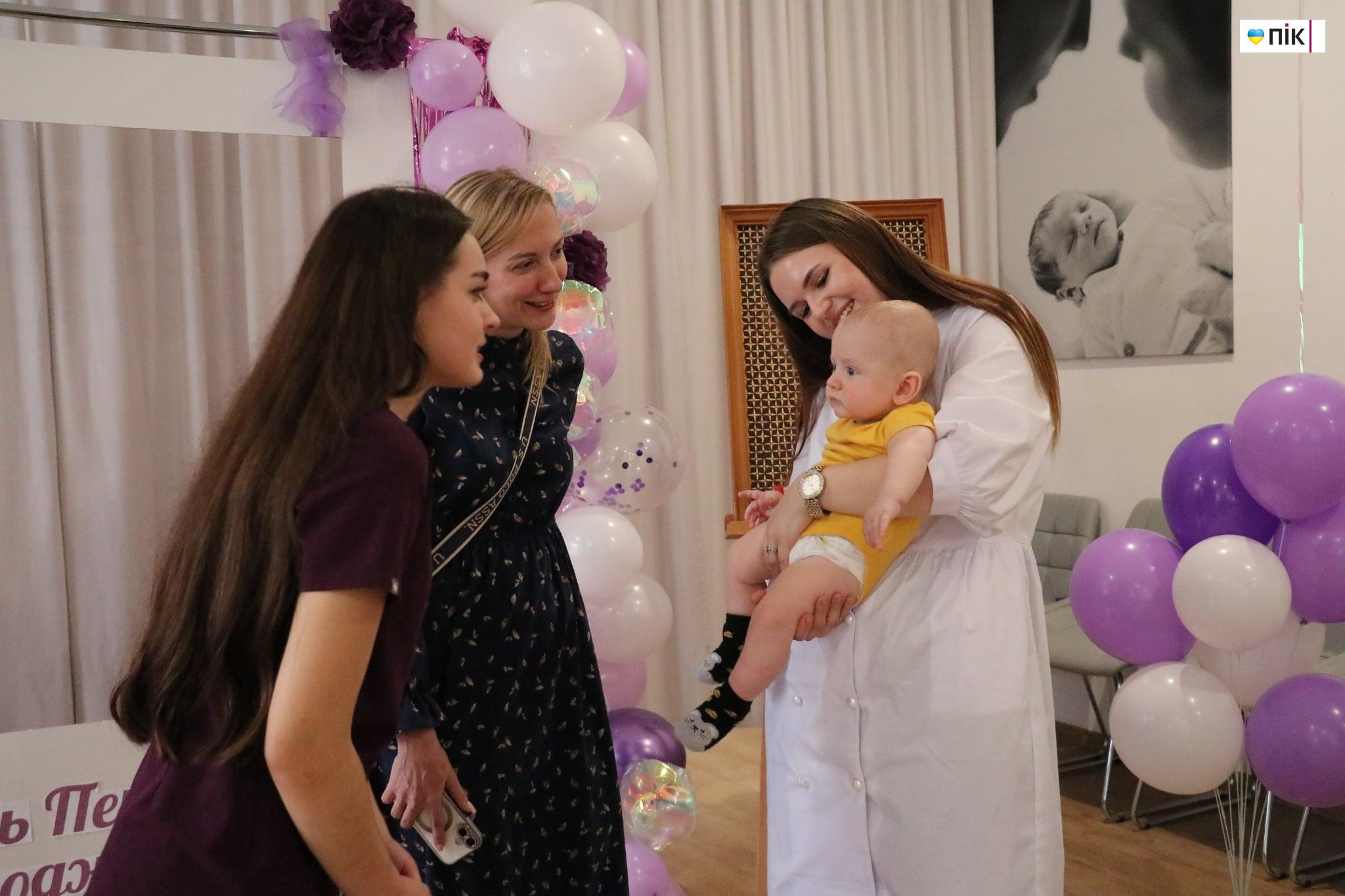 День "поспішайок" відзначили у Франківському обласному перинатальному центрі (ФОТОРЕПОРТАЖ) 11 c8b773db e65a 4ac4 9ad7 df81fa7e8ef2