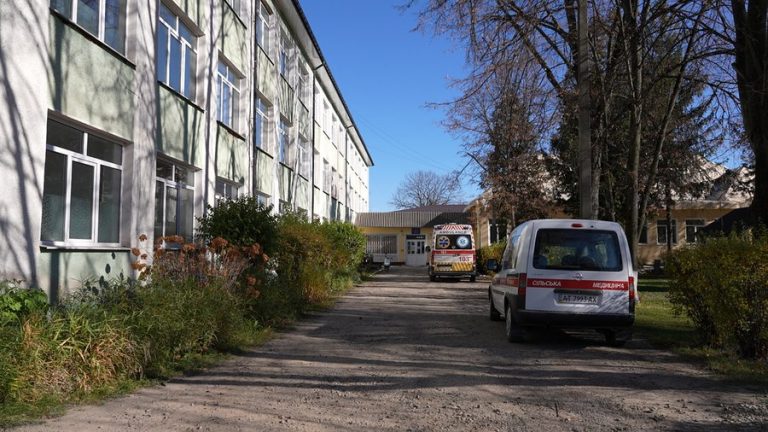 На Франківщині сім медиків отримають 200 тисяч гривень за роботу в селі