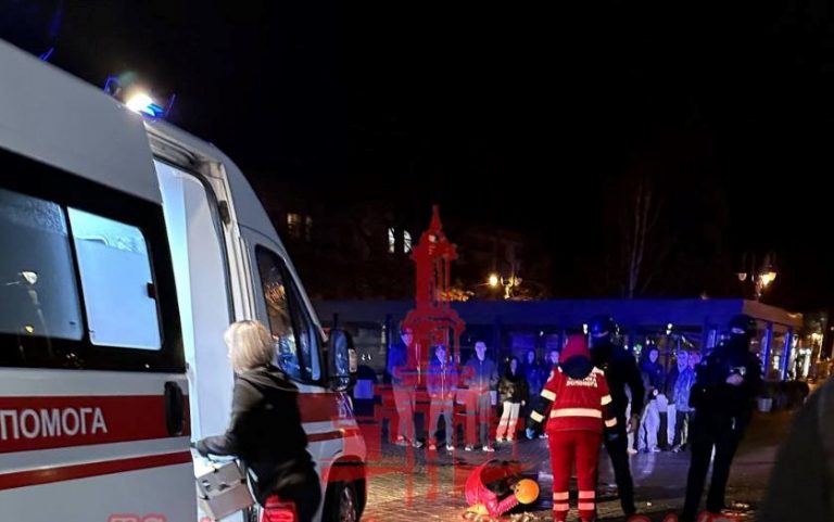 У центрі Івано-Франківська сталася бійка: що відомо (ФОТО, ВІДЕО) 2 photo 2025 11 03 21 56 36