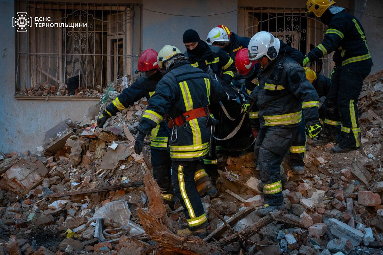 Кількість загиблих у Тернополі зросла до 33, — ДСНС 3 photo 2025 11 22 17 10 14