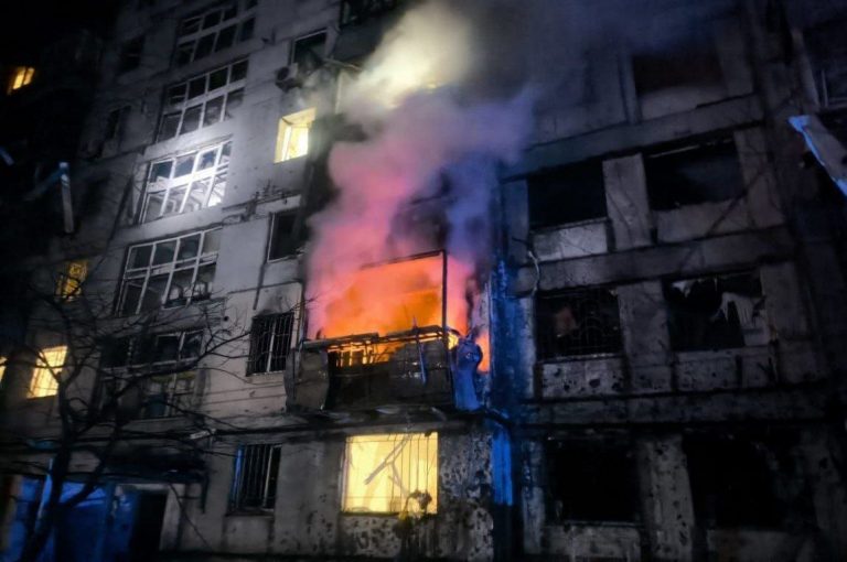 Атака по Дніпру: постраждали 14 людей, горіла багатоповерхівка (ФОТО) 11 photo 2025 11 23 07 31 30