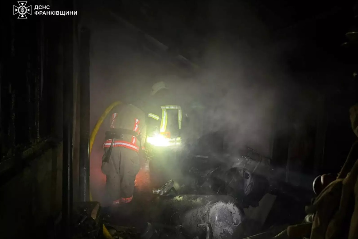 На Прикарпатті на пожежах загинули двоє людей (ФОТО) 2 photo 2025 11 29 08 13 57111