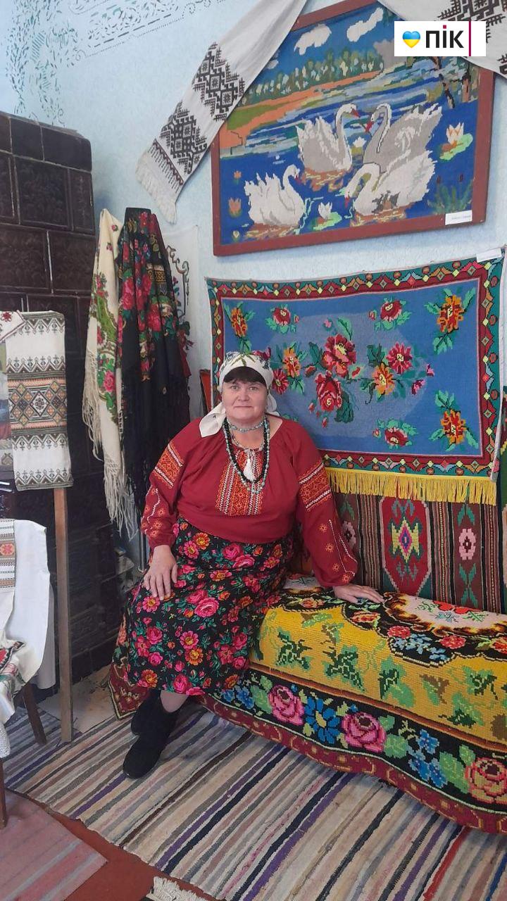 Зберегти своє українське: у селі Козарі відкрили «Хату-музей» (ФОТО) 16 photo 5228755210233122362 y 1