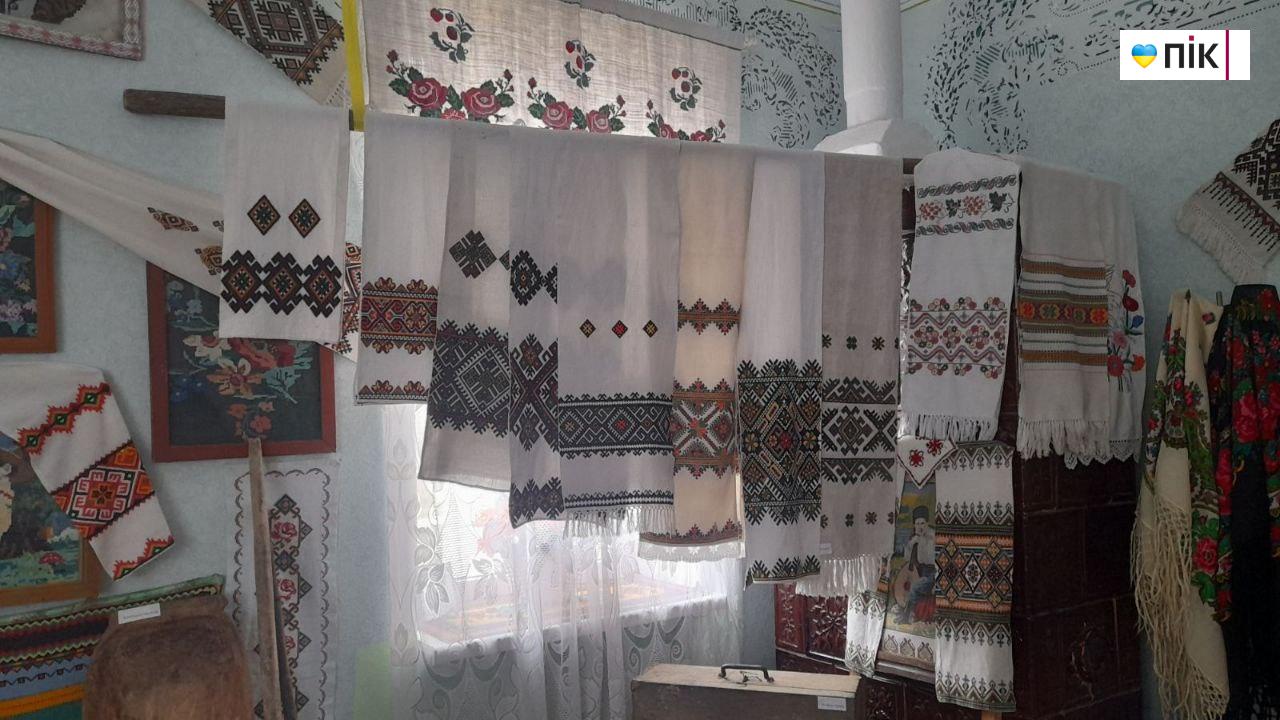 Зберегти своє українське: у селі Козарі відкрили «Хату-музей» (ФОТО) 8 photo 5228755210233122364 y