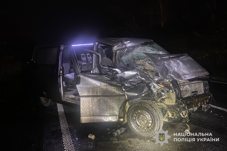 На Тернопільщині зіткнувся бус та трактор: є постраждалі (ФОТО) 8 v8 fc7742ce3292b6bddb8b4013ee4cfee4