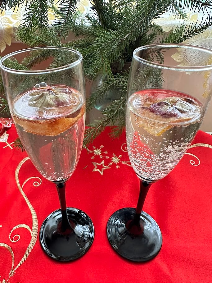 0a5b4f1c f79a 4d63 baa8 329f92d09414