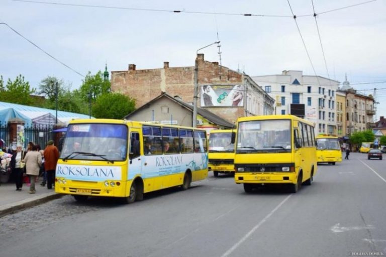 У приватних маршрутках Франківська встановлюють валідатори для пільговиків