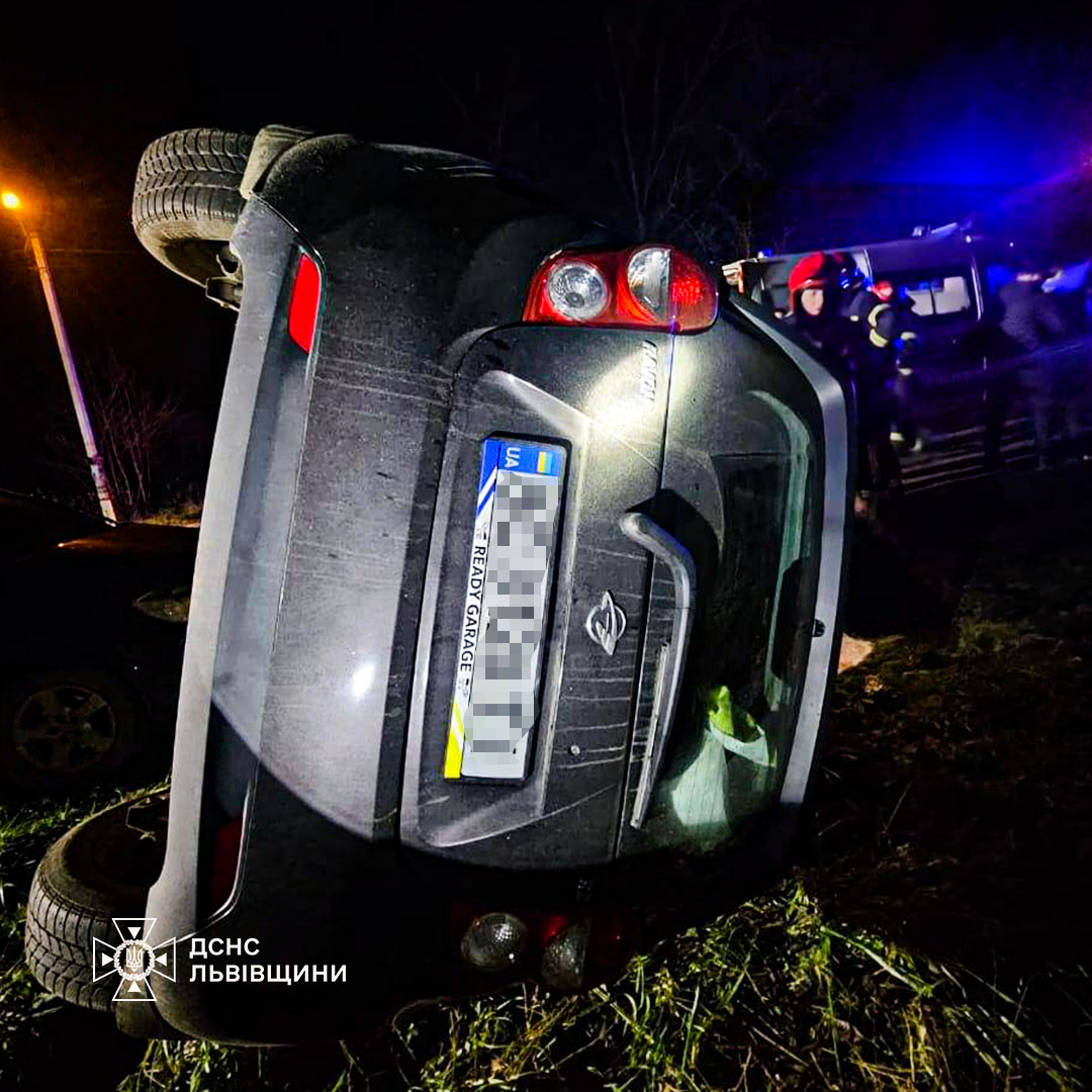 На Львівщині зіткнулися три автомобілі: загинув водій (ФОТО) 2 591969079 1175080201384179 3546900672179449556 n