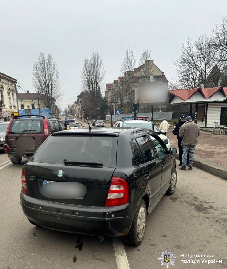 У Коломиї водій «Skoda Fabia» наїхав на велосипедиста (ФОТО)