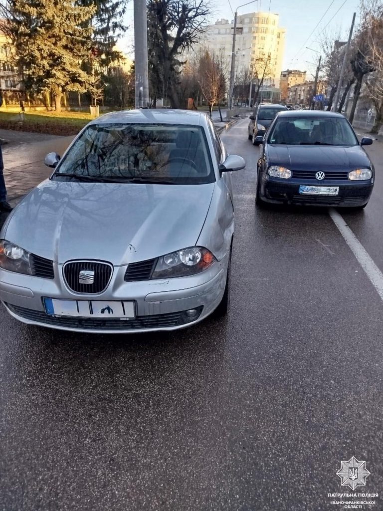 У Франківську сталася ДТП за участі трьох автомобілів (ФОТО) 6 595662191 1318560023644939 184299545330048402 n