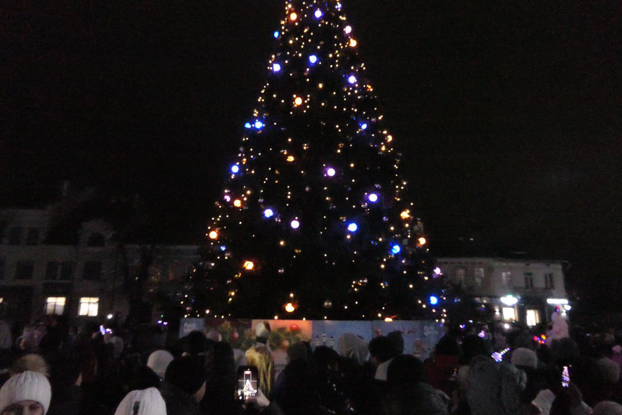 595709345 891467763404725 1707177404773353611 n