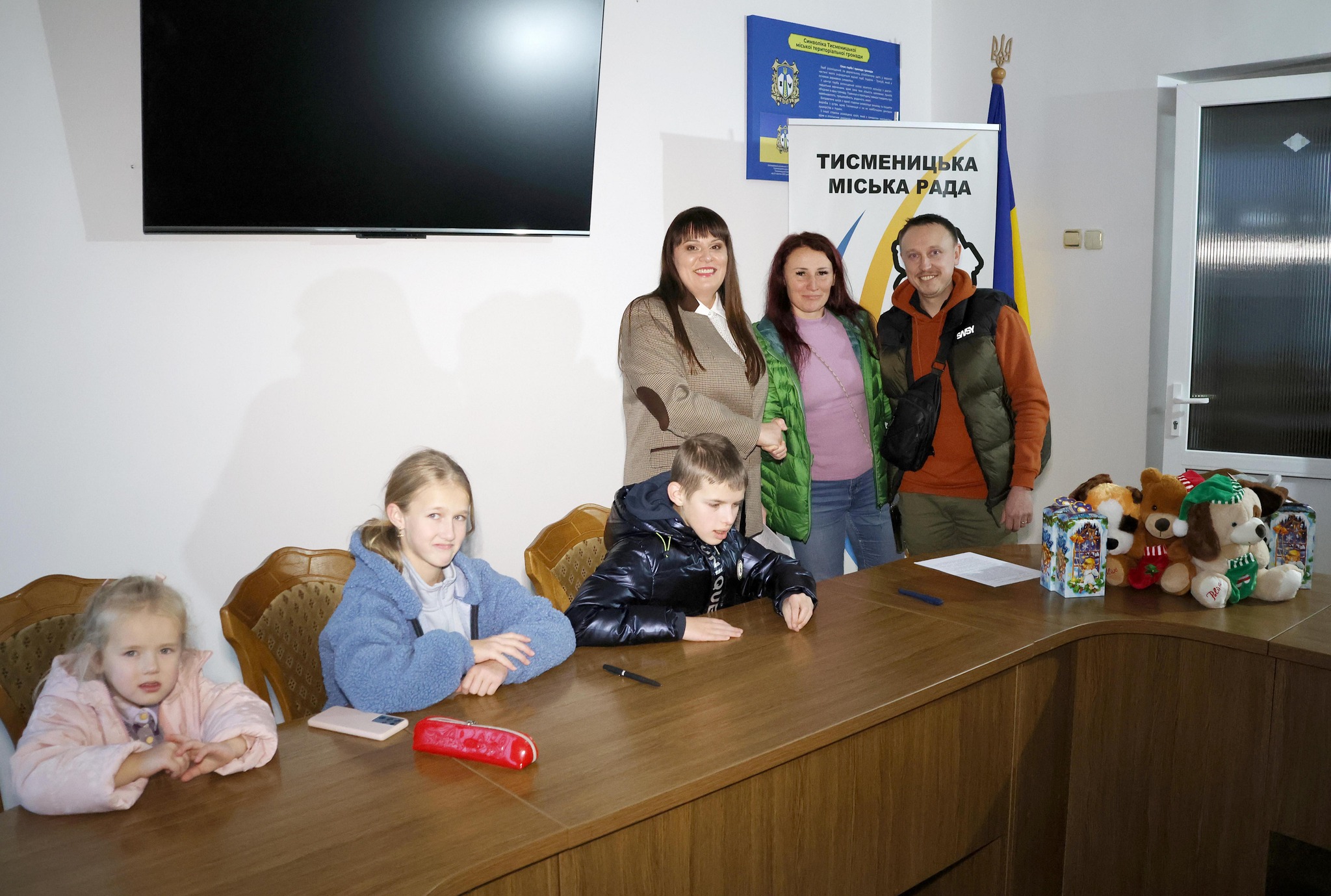 У Тисмениці створили прийомну сім'ю (ФОТО) 1 У Тисмениці створили прийомну сім'ю (ФОТО)