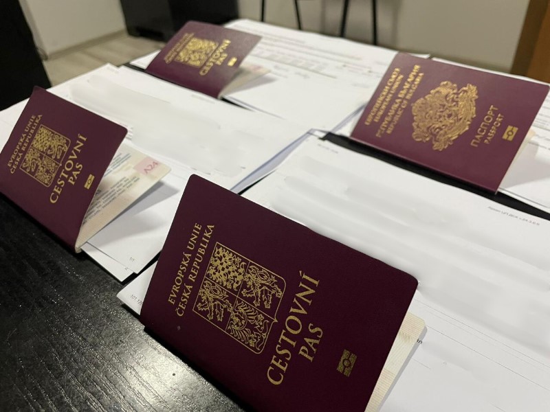 В Івано-Франківську викрили іноземців, пов’язаних із шахрайськими схемами (ФОТО) 3 596574208 1348374157322456 3584721607828495073 n