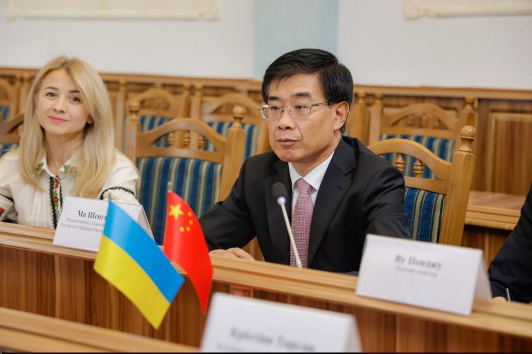 Посол Китаю вперше відвідав Прикарпаття з робочим візитом (ФОТО) 10 Посол Китаю вперше відвідав Прикарпаття з робочим візитом (ФОТО)