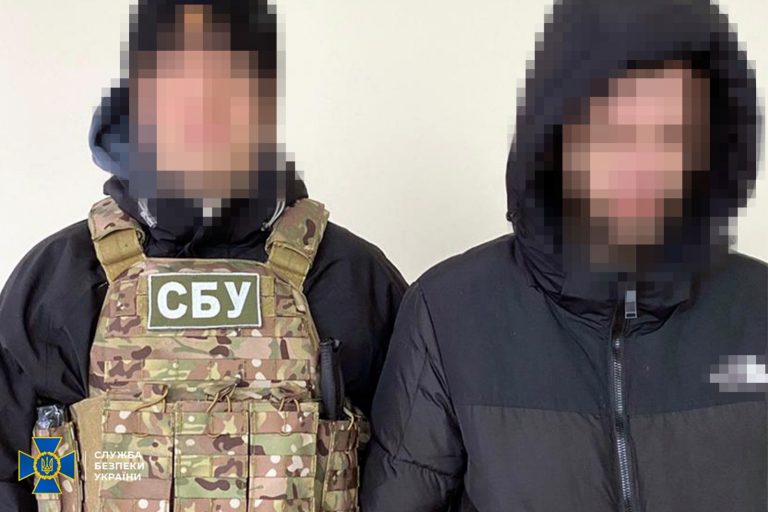 У Чернігові росіяни хотіли підірвати військового: якою була схема злочину (ФОТО) 2 У Чернігові росіяни хотіли підірвати воїна: якою була схема злочину (ФОТО)